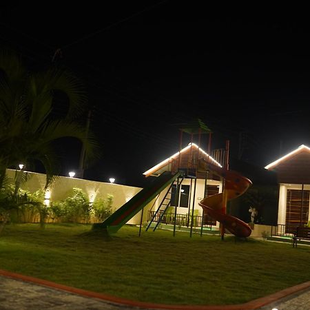 New Mouchak Hotel & Resorts Tajpur Eksteriør bilde