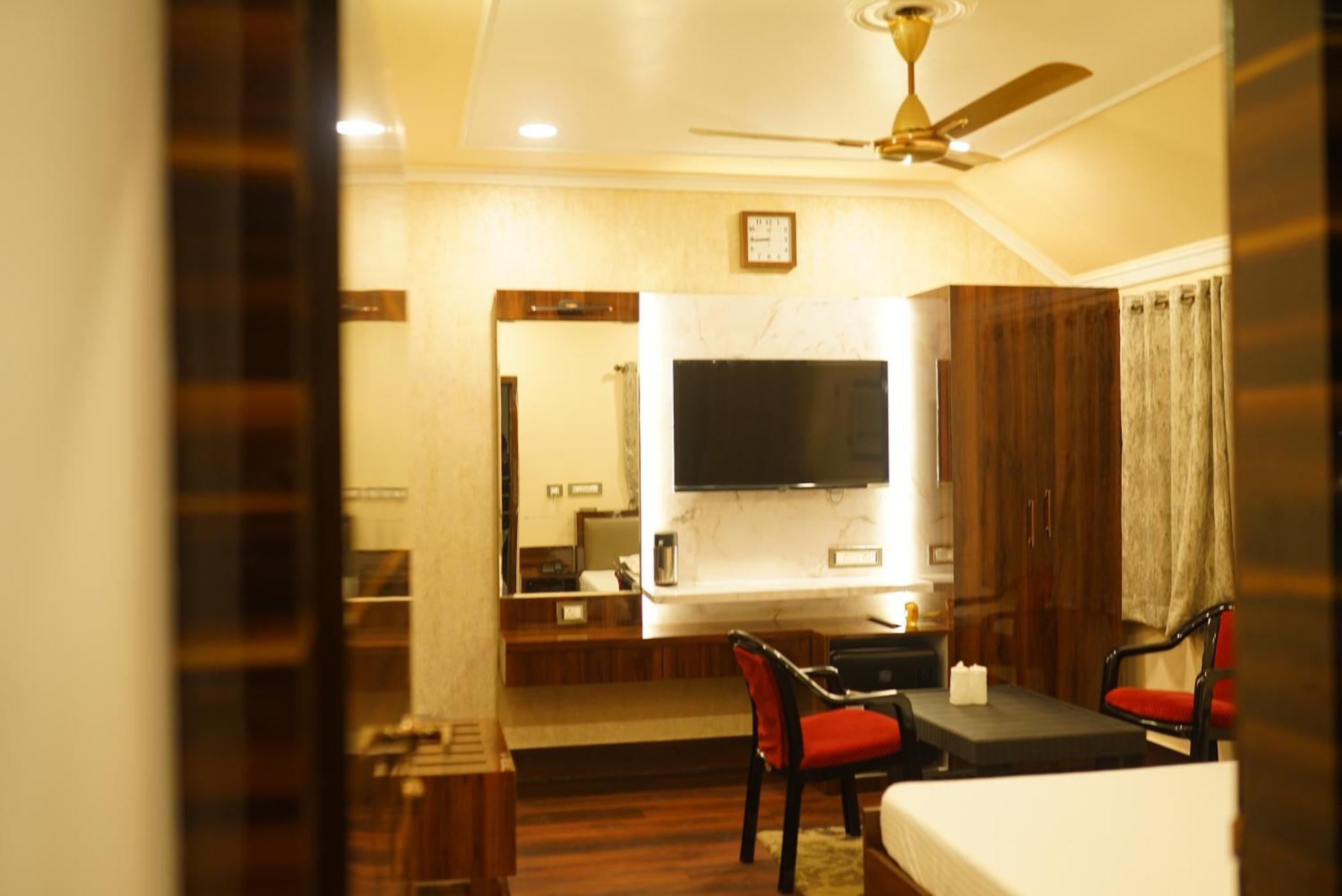 New Mouchak Hotel & Resorts Tajpur Eksteriør bilde
