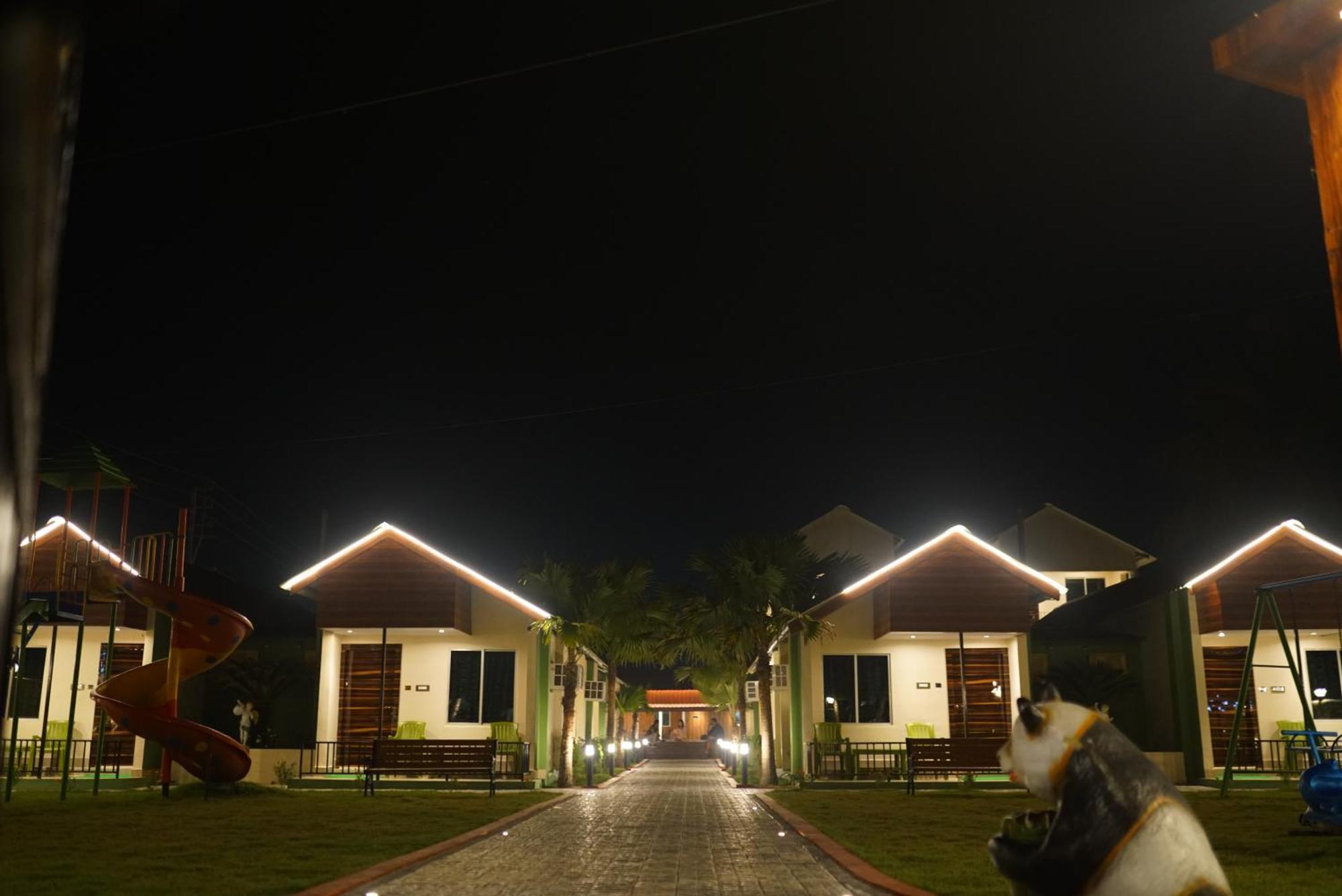 New Mouchak Hotel & Resorts Tajpur Eksteriør bilde